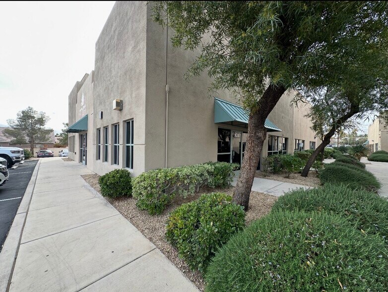 More Photos Of 215 E Warm Springs Rd, Las Vegas Office For Lease