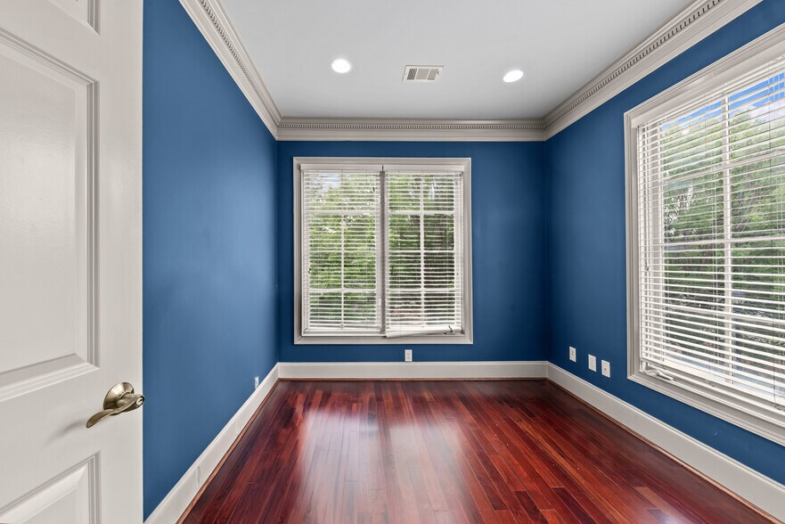 More Photos Of 1041 Parkside St, Greensboro Office For Lease