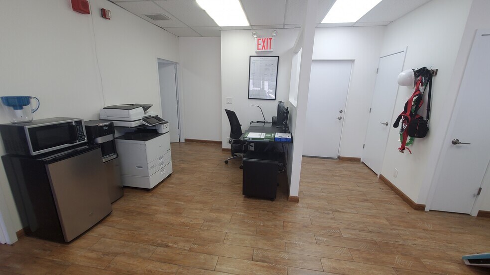 More Photos Of 12 W 32nd St, New York Loft Creative Space For Lease