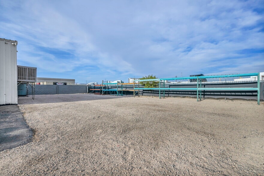More Photos Of 4040 Arcata Way, North Las Vegas Light Manufacturing For Lease