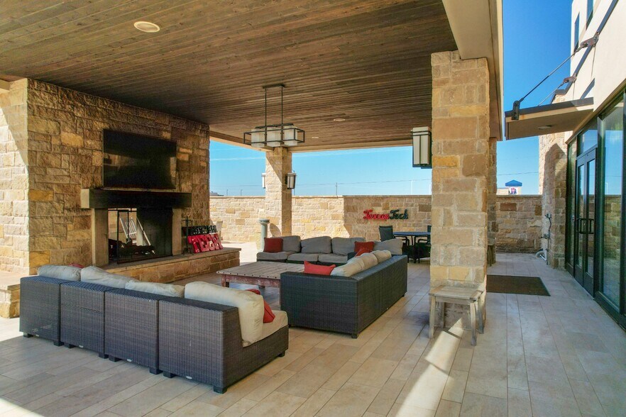 More Photos Of 6435 50th St, Lubbock Hotel For Sale