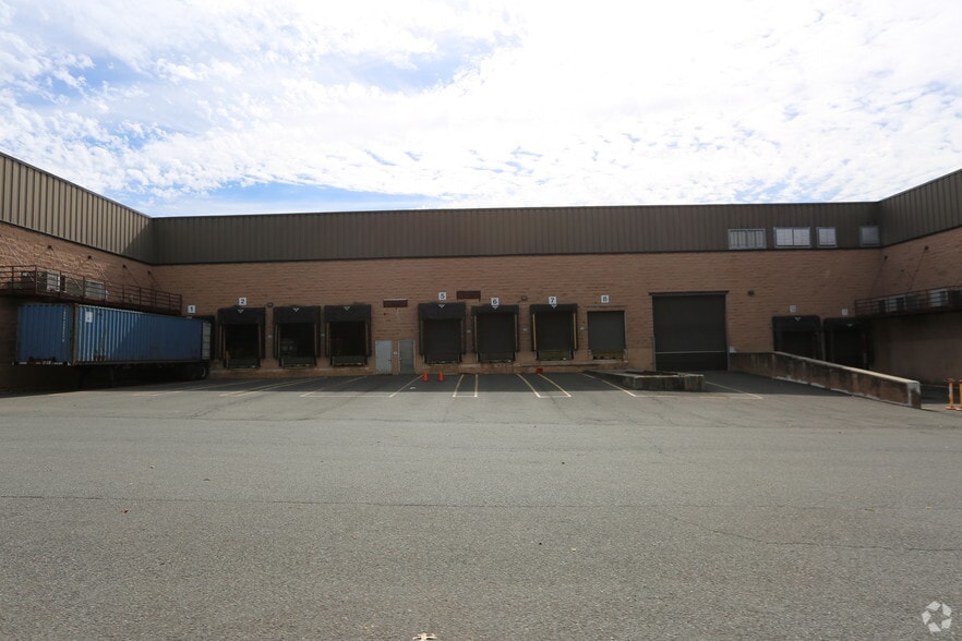 More Photos Of 100 Readington Rd, Branchburg Manufacturing For Lease