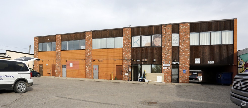 More Photos Of 21 Elizabeth St, Okotoks Storefront Retail Office For Lease