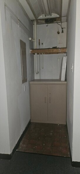 More Photos Of 7001-7009 Hull Street Rd, Richmond Unknown For Lease