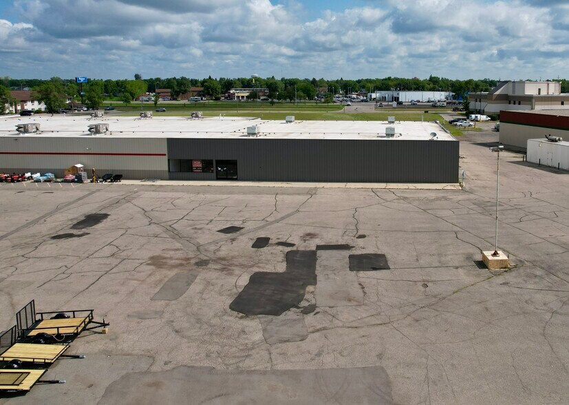 More Photos Of 1202 4th Ave S, Wahpeton Freestanding For Sale