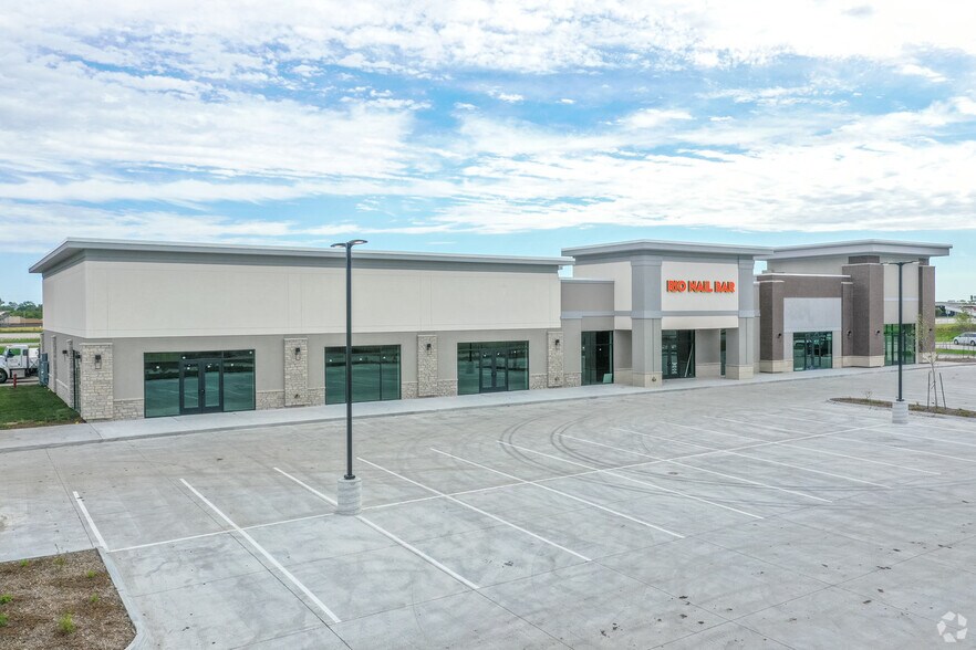 More Photos Of Hubbell Ave And Bass Pro Dr, Altoona General Retail For Lease