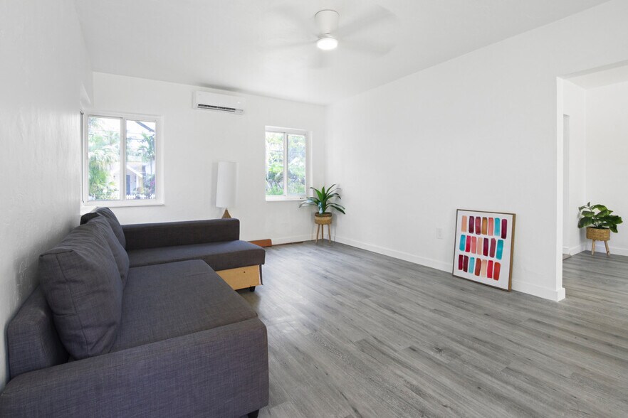 More Photos Of 401-403 NE 14th Ave, Fort Lauderdale Apartments For Sale