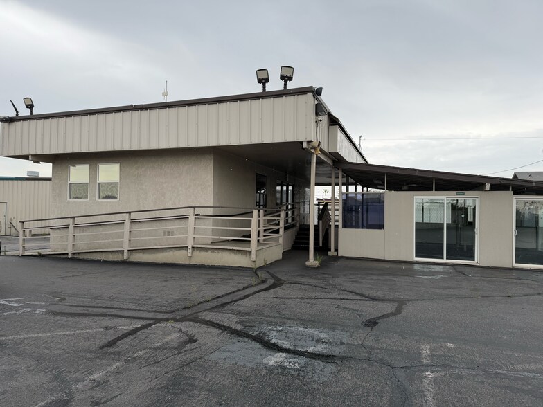 More Photos Of 4813 McHenry Ave, Modesto Auto Dealership For Lease