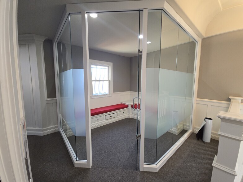 More Photos Of 328 St Mary St, Pleasanton General Retail For Sale