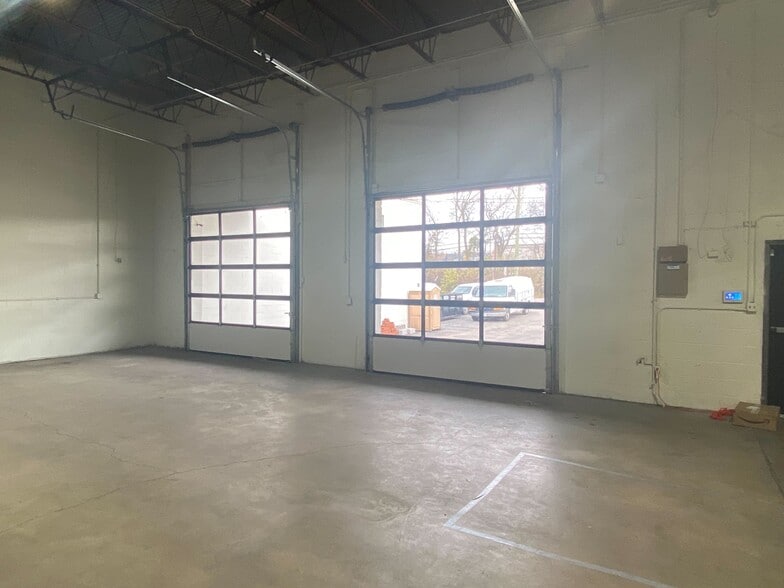 More Photos Of 2949 Armory Dr, Nashville Distribution For Sale