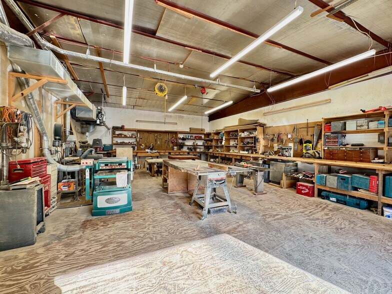 More Photos Of 424 PA-390, Tafton Flex For Sale