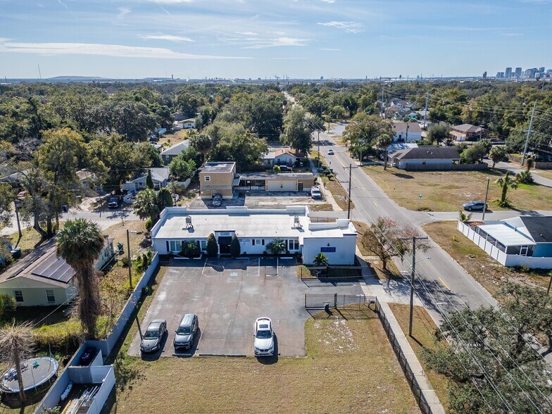 More Photos Of 3411 N 29th St, Tampa Office For Sale