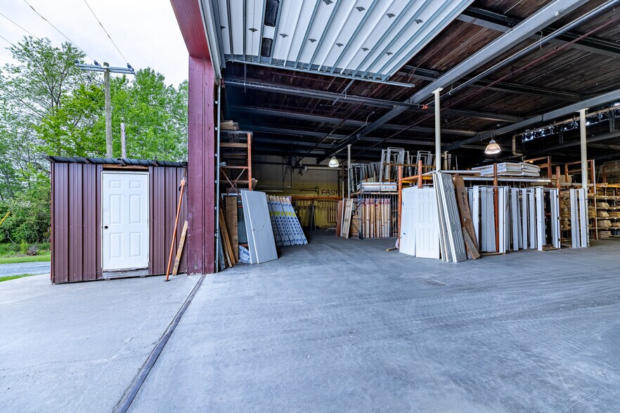 More Photos Of 1139-1143 Clark Pond Rd, North Haverhill Manufacturing For Sale