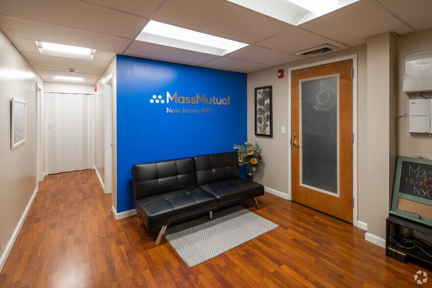 More Photos Of 715 Twining Rd, Dresher Office For Lease