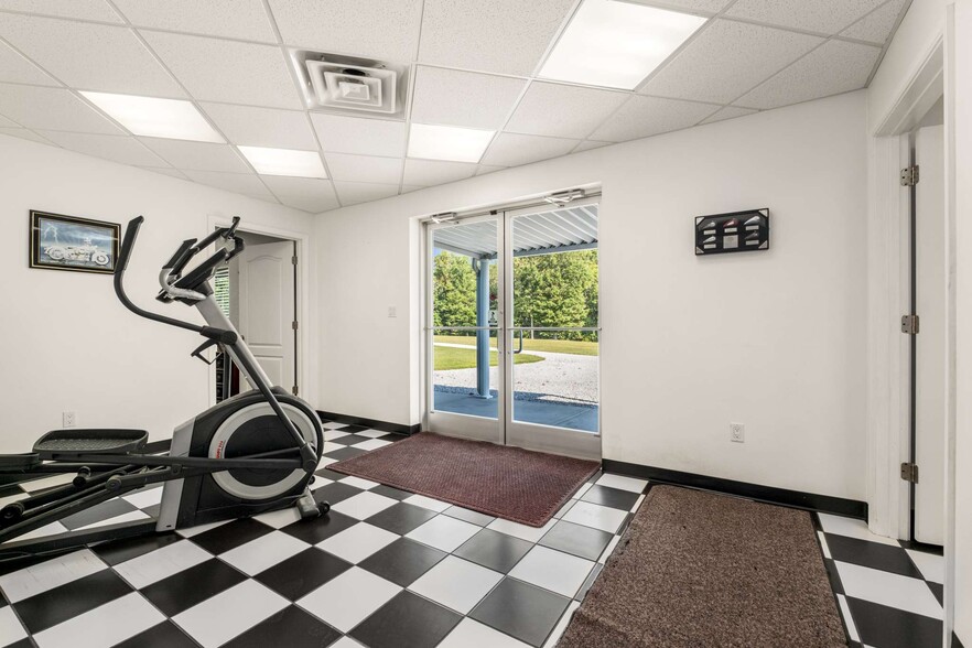 More Photos Of 456 Lakewood Park Rd, Beechgrove General Retail For Sale