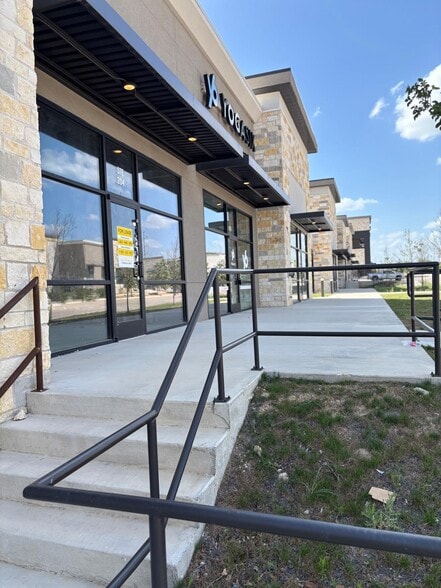 More Photos Of 15201 Ronald W Reagan Blvd, Leander Storefront For Sale