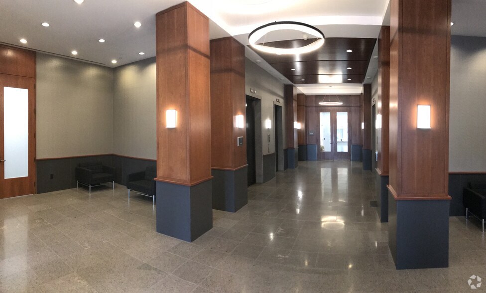 More Photos Of 2 Easton Oval, Columbus Office For Lease