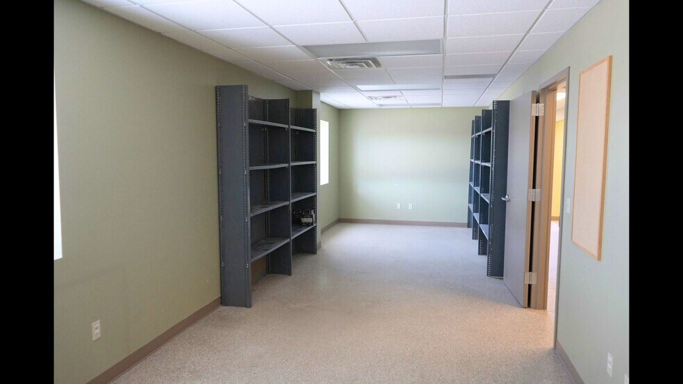 More Photos Of 45 Lagoon Rd, Rock Springs Warehouse For Lease