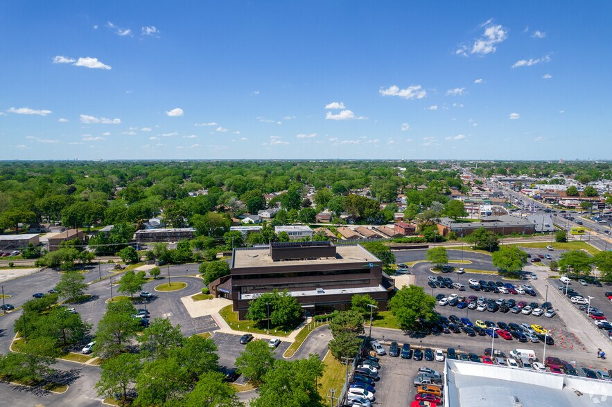 More Photos Of 4860 95th St, Oak Lawn Land For Lease