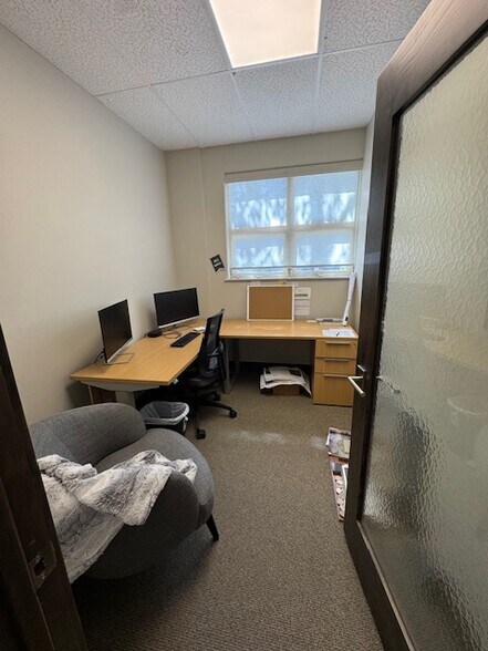 More Photos Of 3080 Pinebrook Rd, Park City Office For Lease