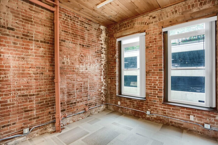 More Photos Of 1620 Market St, Denver Office For Lease