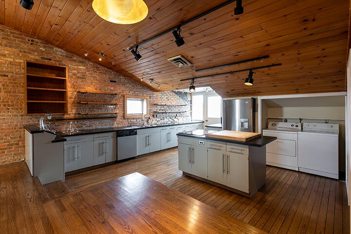 More Photos Of 21 N River St, Batavia Unknown For Lease