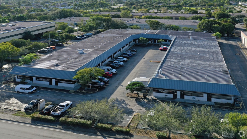 More Photos Of 10130-10188 NW 47th St, Sunrise Light Manufacturing For Sale
