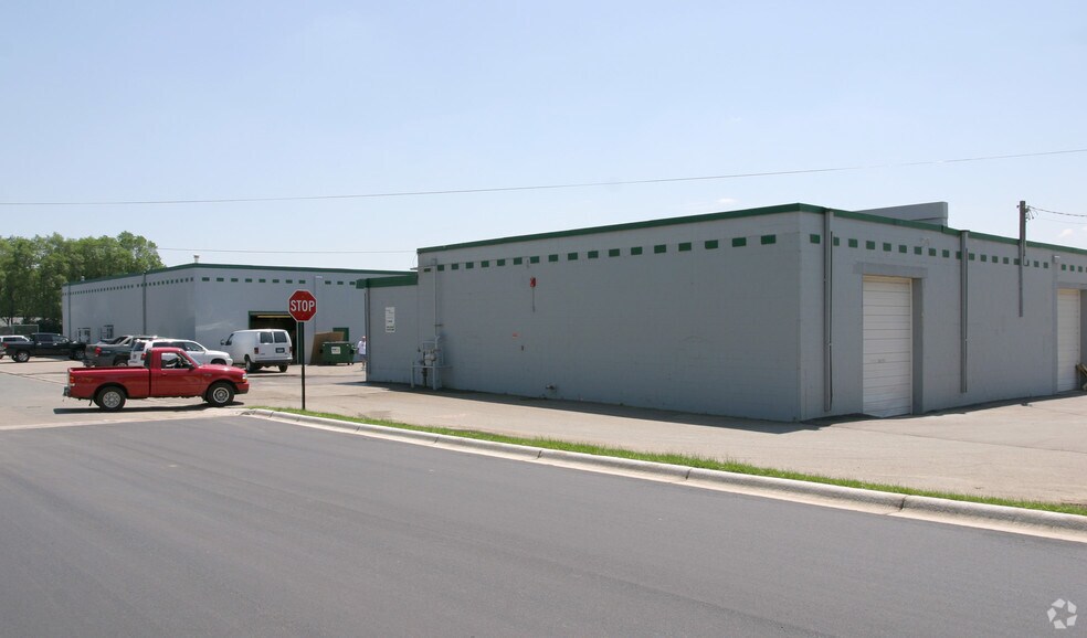 More Photos Of 8960 205th St W, Lakeville Manufacturing For Lease