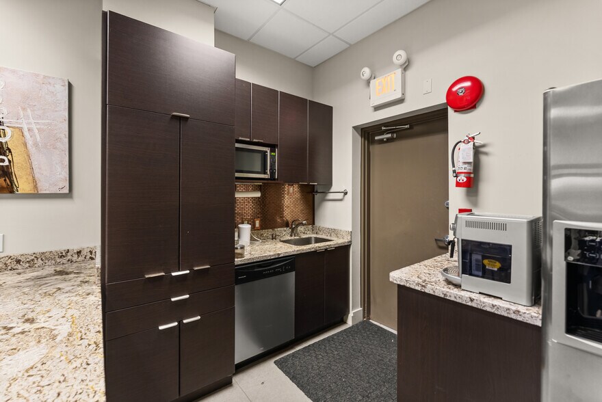 More Photos Of 6033 London Rd, Richmond Apartments For Sale