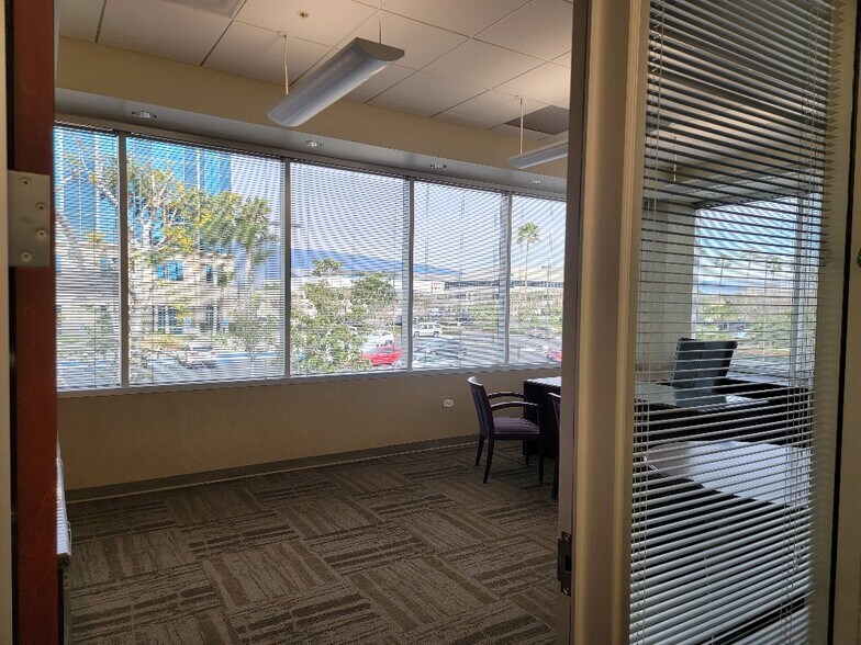 More Photos Of 3999 E Inland Empire Blvd, Ontario Office For Lease