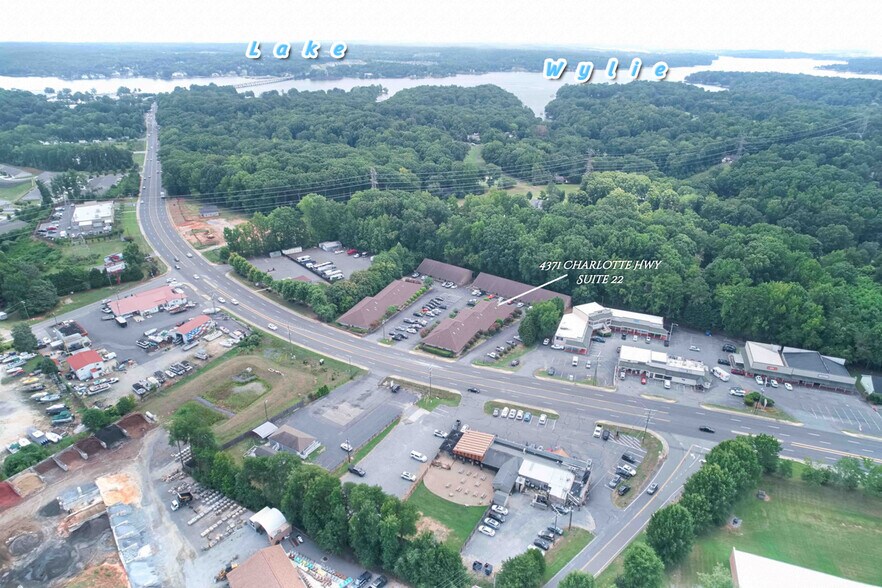 More Photos Of 4371 Charlotte Hwy, Clover Office For Sale