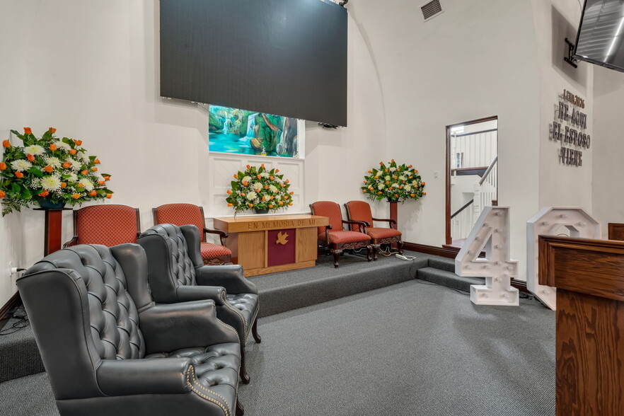 More Photos Of 1100 S Lorena St, Los Angeles Religious Facility For Sale