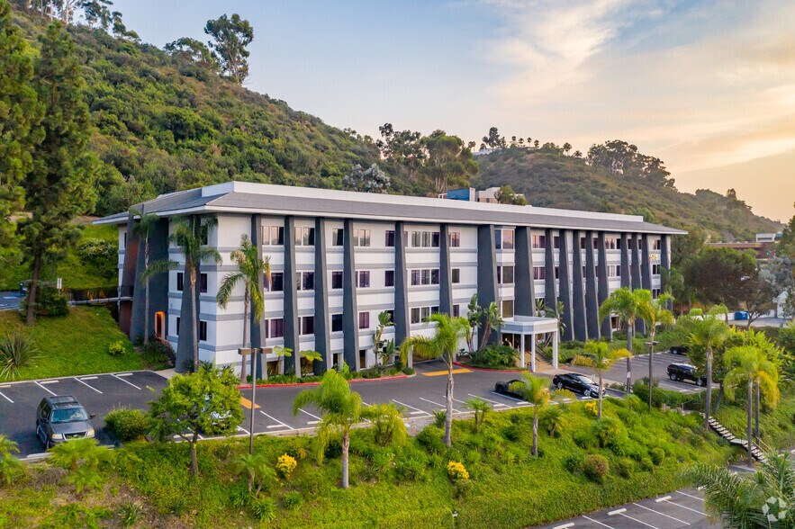 Primary Photo Of 2525 Camino del Rio S, San Diego Office For Lease