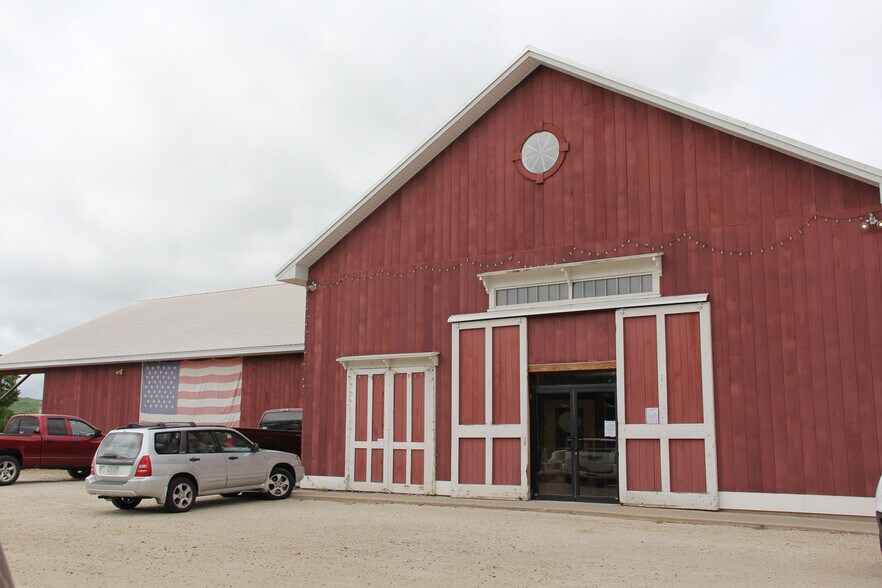 More Photos Of 138 Main Rd, Westhampton Restaurant For Sale