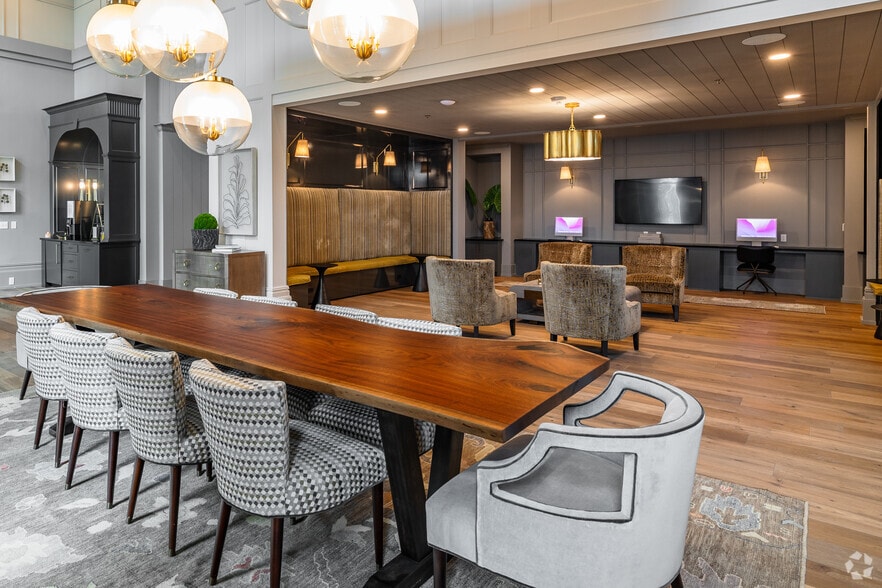 More Photos Of 838 Morrison Dr, Charleston Apartments For Lease