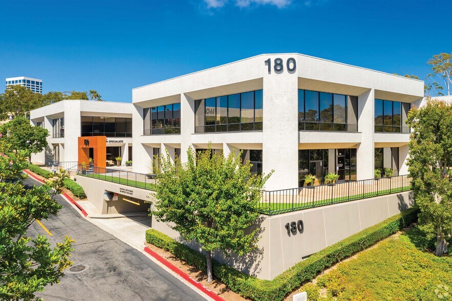 More Photos Of 180 Newport Center Dr, Newport Beach Medical For Lease