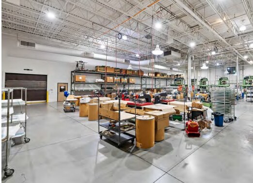 More Photos Of W209N17500 Industrial Dr, Jackson Manufacturing For Sale