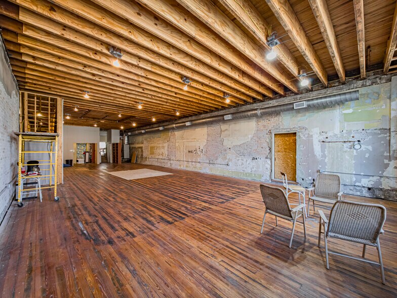 More Photos Of 134 N Patterson St, Valdosta Storefront Retail Office For Sale