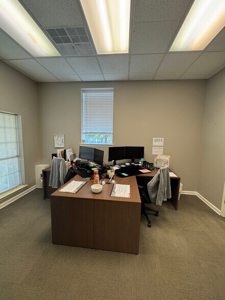 More Photos Of 513 Georgia Ave, Chattanooga Office For Sale