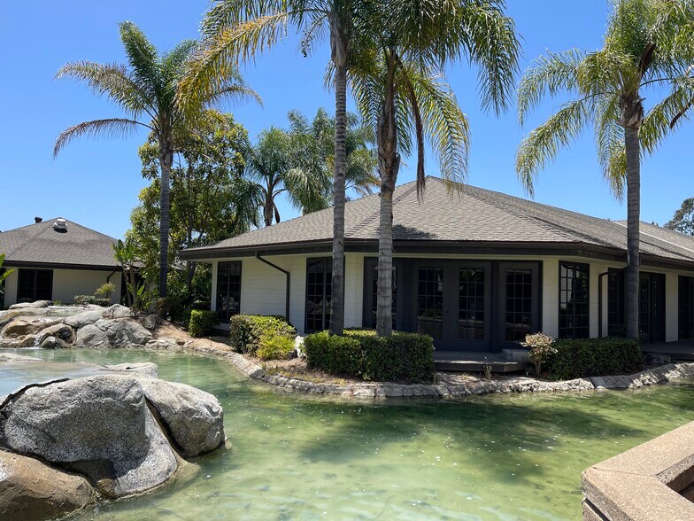 More Photos Of 3151 Airway Ave, Costa Mesa Medical For Lease