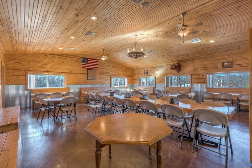 More Photos Of 29301 Hwy 82 Hwy, Park Hill Restaurant For Sale