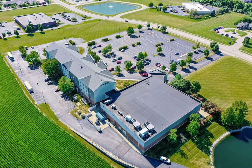 More Photos Of 327 Fountains Pky, Fairview Heights Hotel For Sale