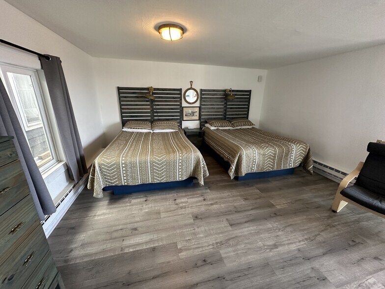 More Photos Of 640 Highway 101 N, Yachats Hotel For Sale