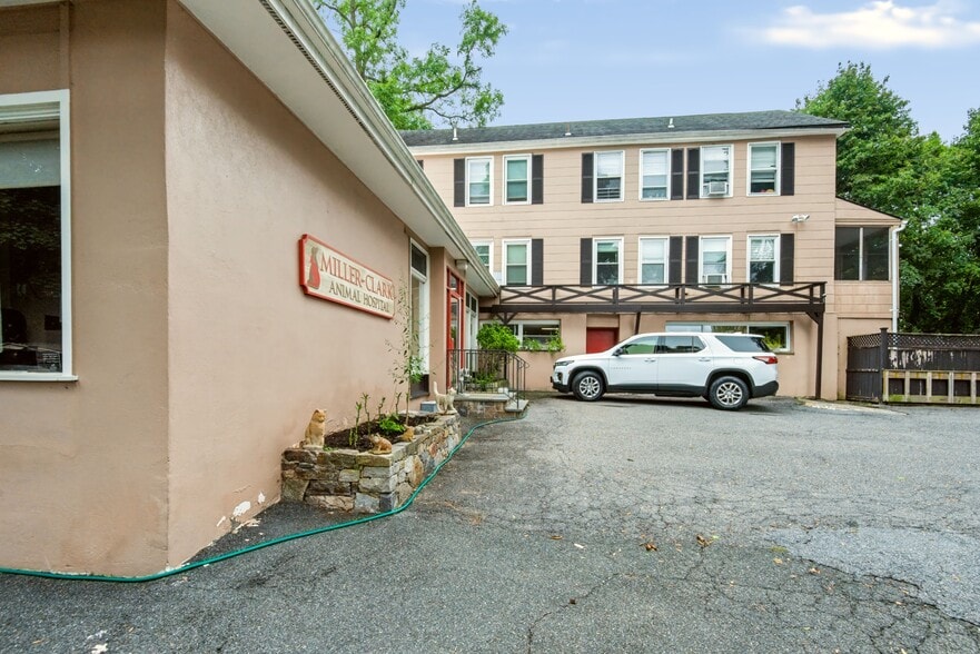 More Photos Of 1621 Harrison Ave, Mamaroneck Storefront Retail Residential For Sale