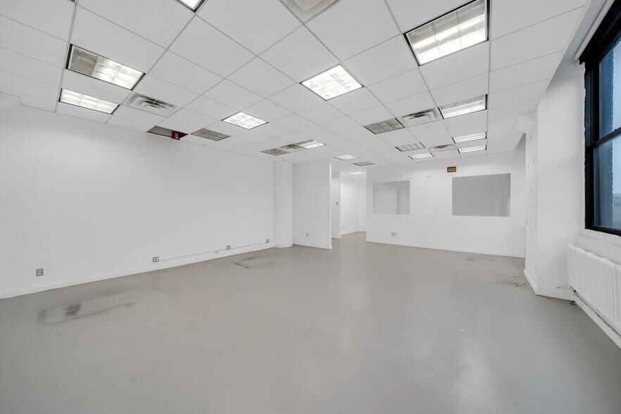 More Photos Of 545 W 45th St, New York Loft Creative Space For Lease