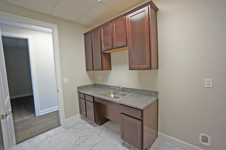 More Photos Of 23410 Grand Reserve Dr, Katy Unknown For Lease