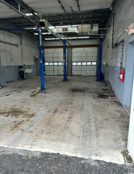 More Photos Of 3326 Forge Hill Rd, Street General Retail For Sale
