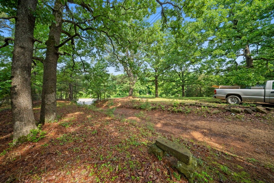More Photos Of 1624 N Gregg Ave, Fayetteville Land For Sale