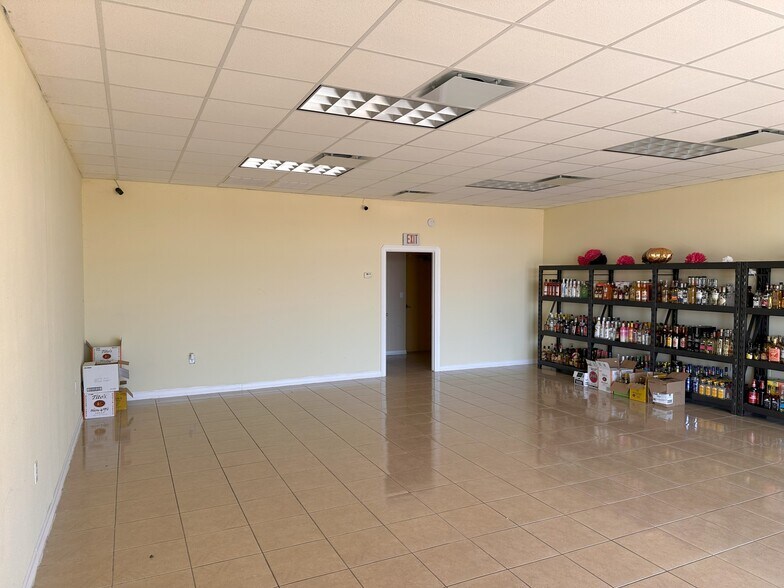More Photos Of , Edinburg Storefront For Lease