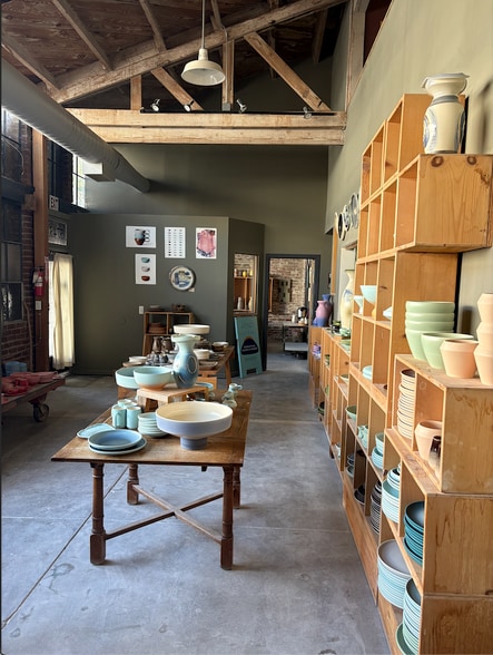 More Photos Of 5743 Horton St, Emeryville General Retail For Lease